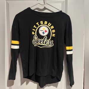 Size large NFL Steelers qu sleeve shirt